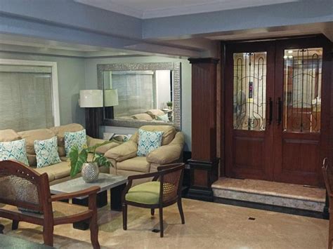 RALPH ANTHONY SUITES .
